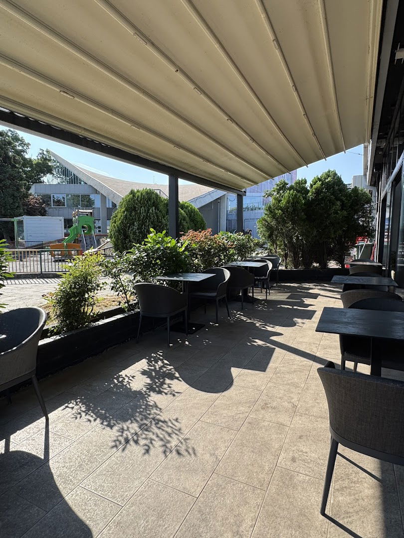 Blue wave caffe restaurant