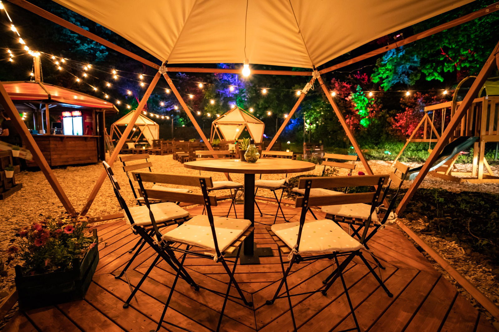 Caffe bar Mars & Beer Garden na Marsu