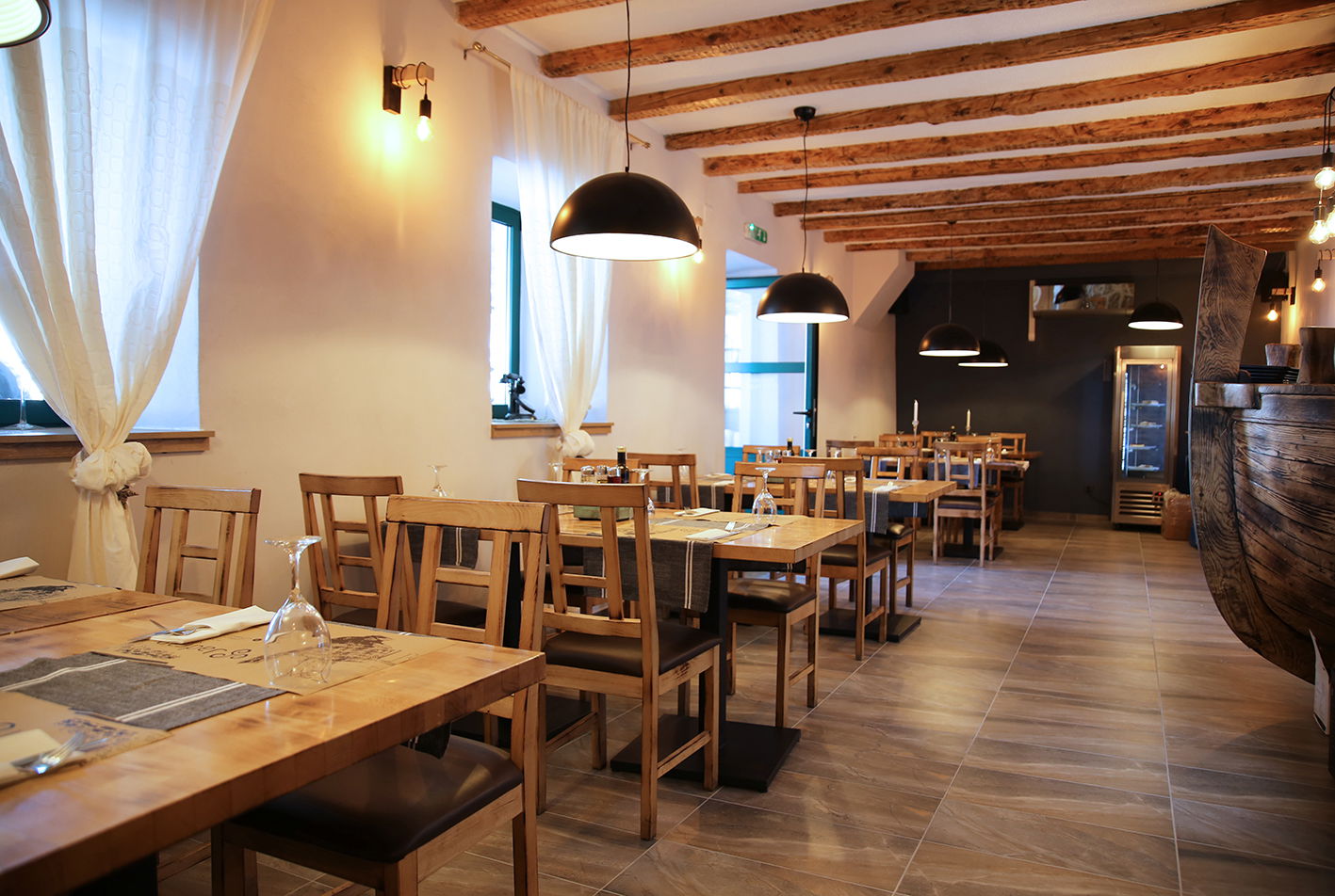 Jadran Tavern, Murter