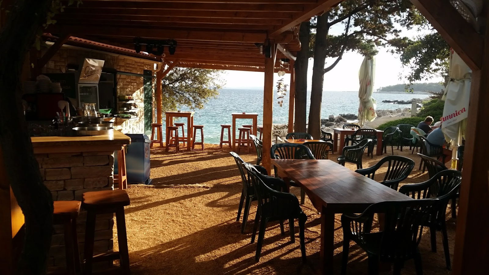 Žal Beach Bar & Kitchen