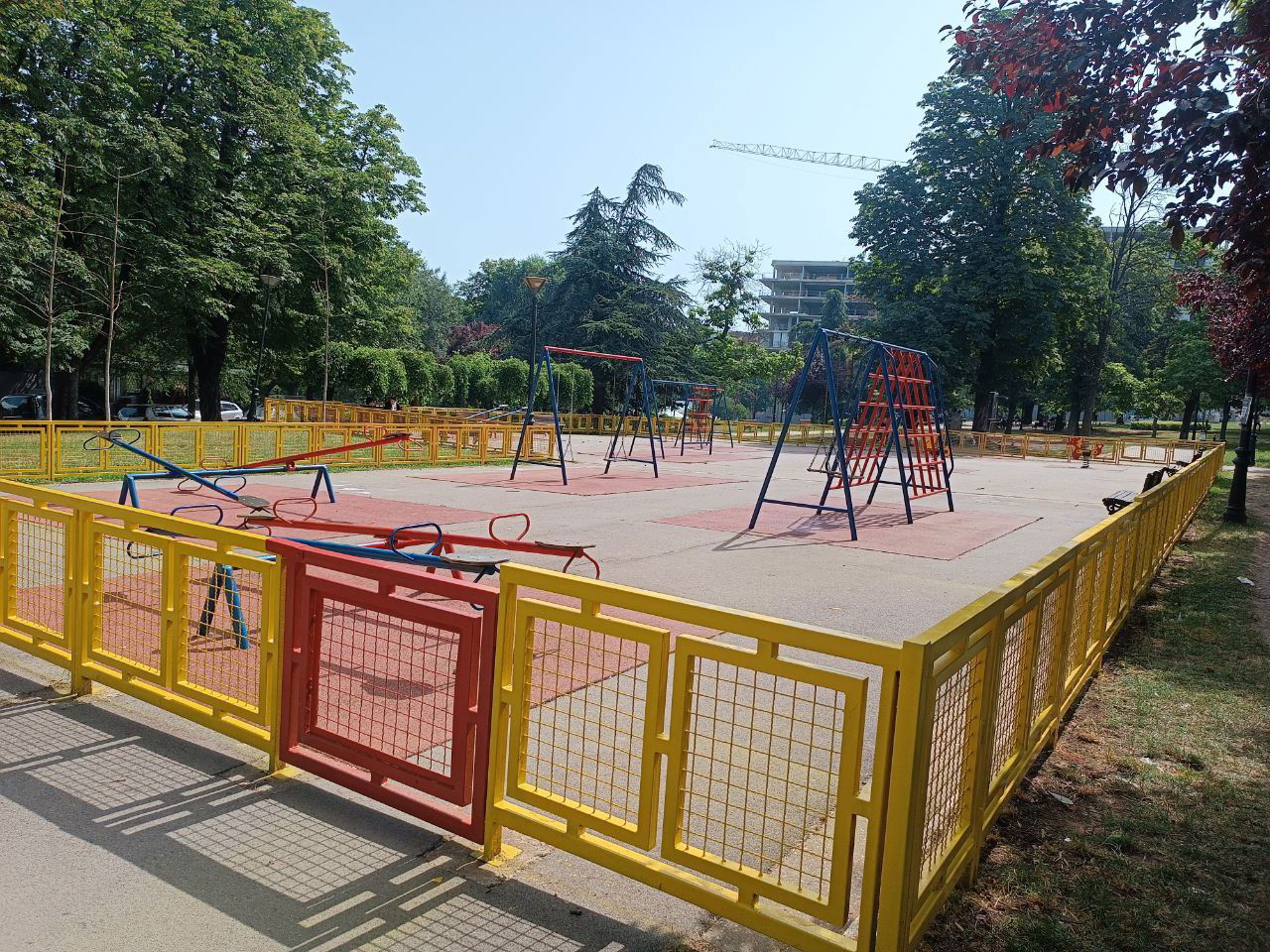 Дечије игралиште "Славујев поток"