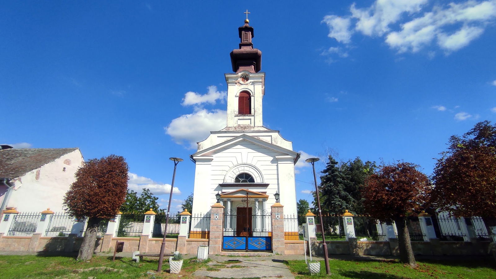 Српска православна црква Светог Лазара Четвородневног