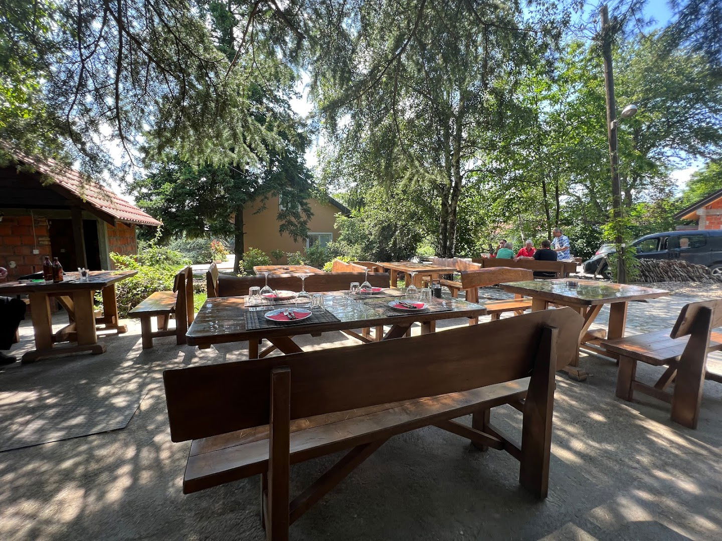 Kriva tresnja garden event