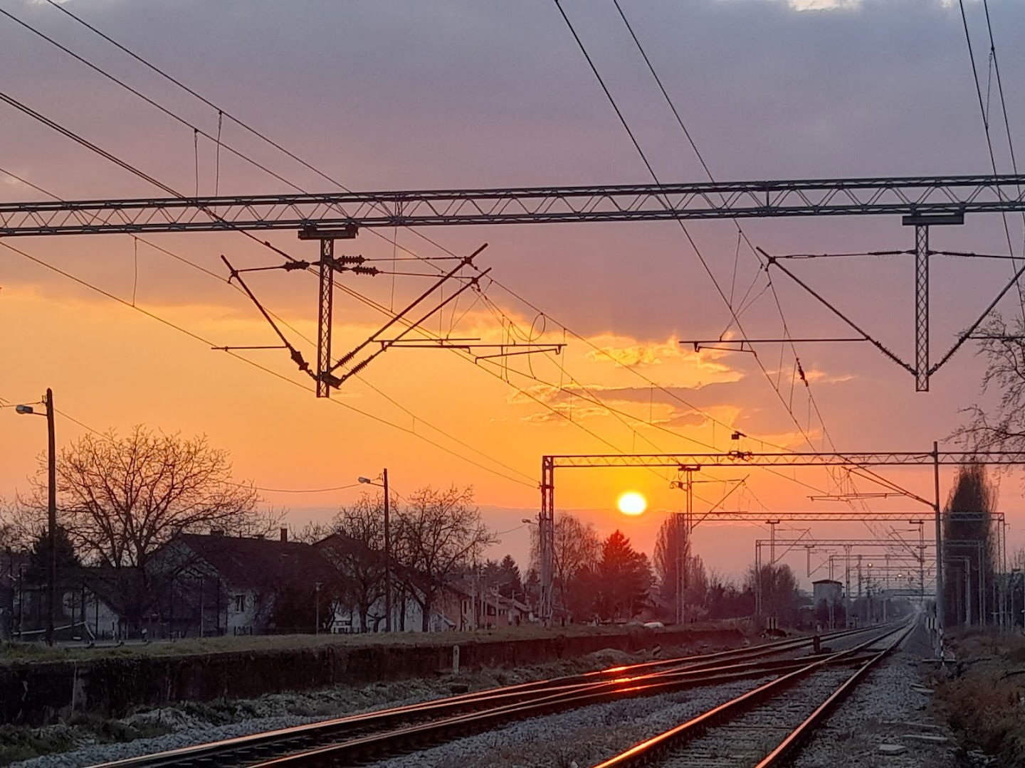 Train Station Kustosija