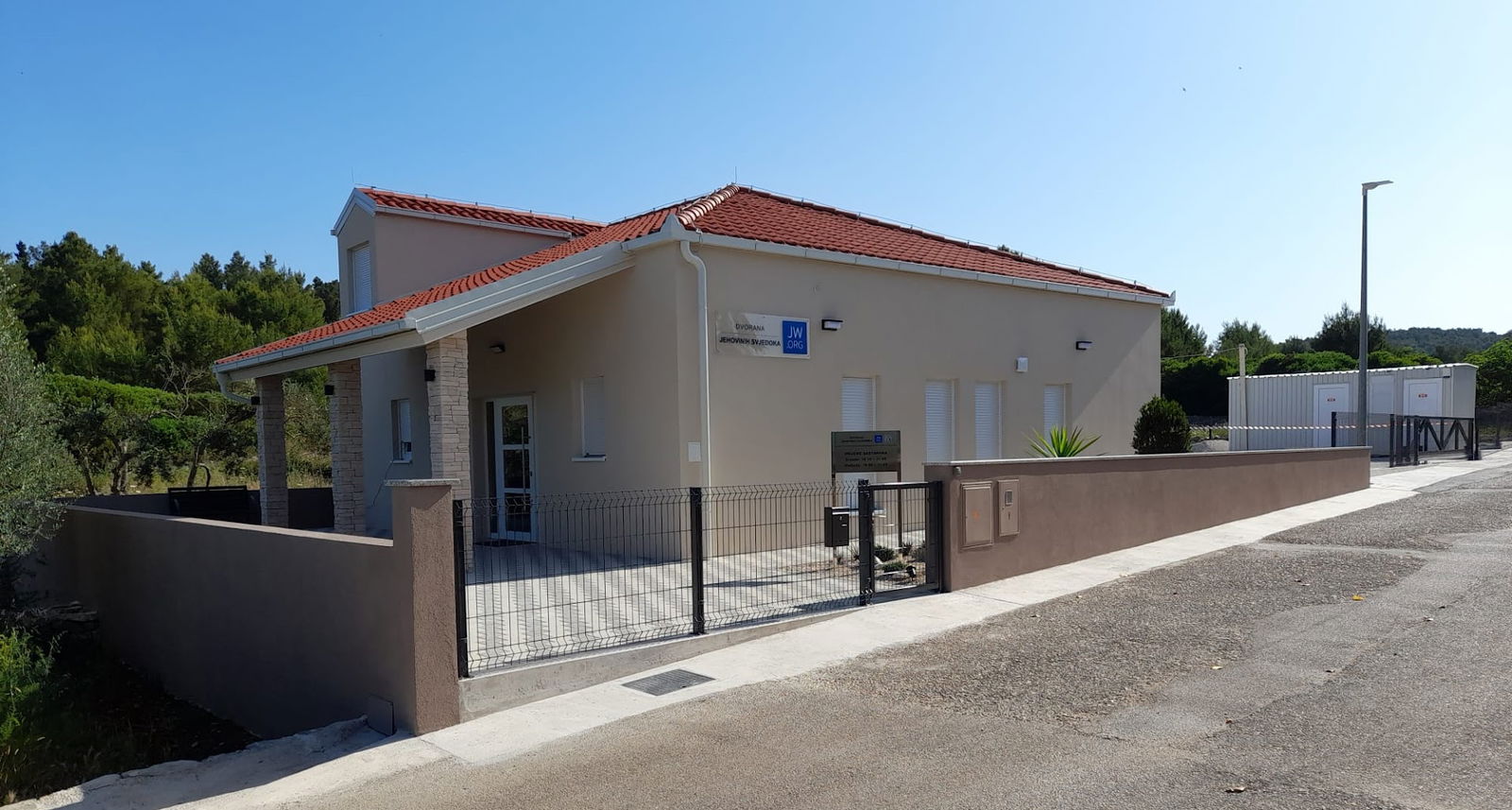 Jehovah's Witnesses Kingdom Hall