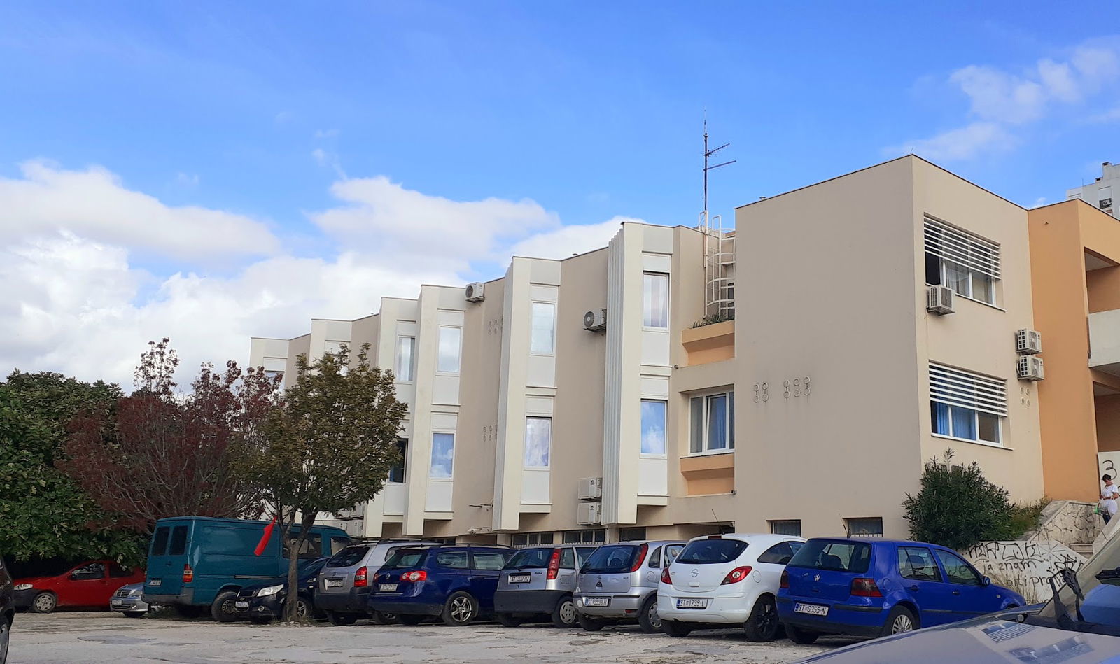 Health Center Mertojak