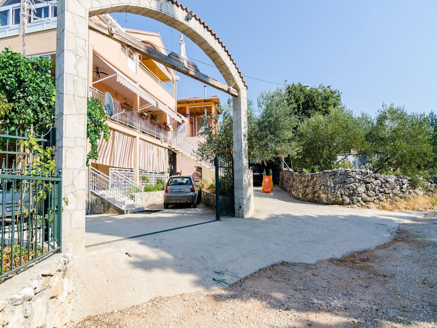 Apartments Donita, Slano