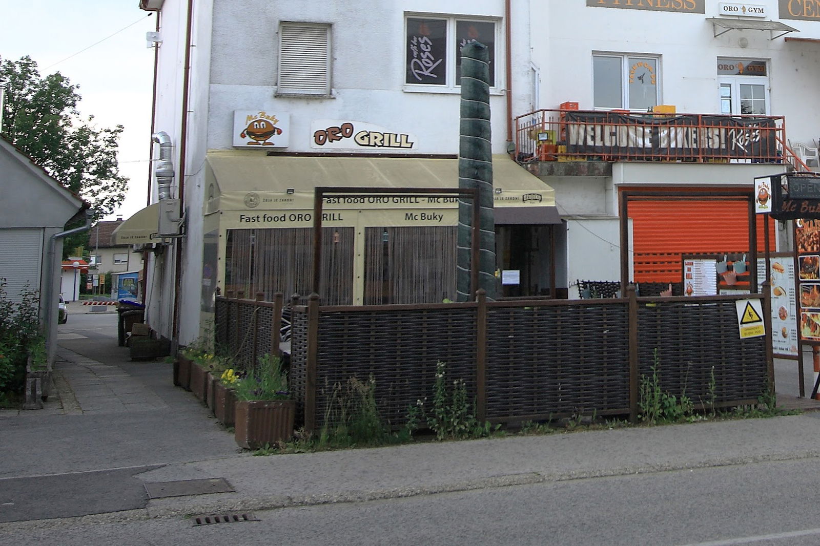 Fast Food Oro Grill Mc Buky