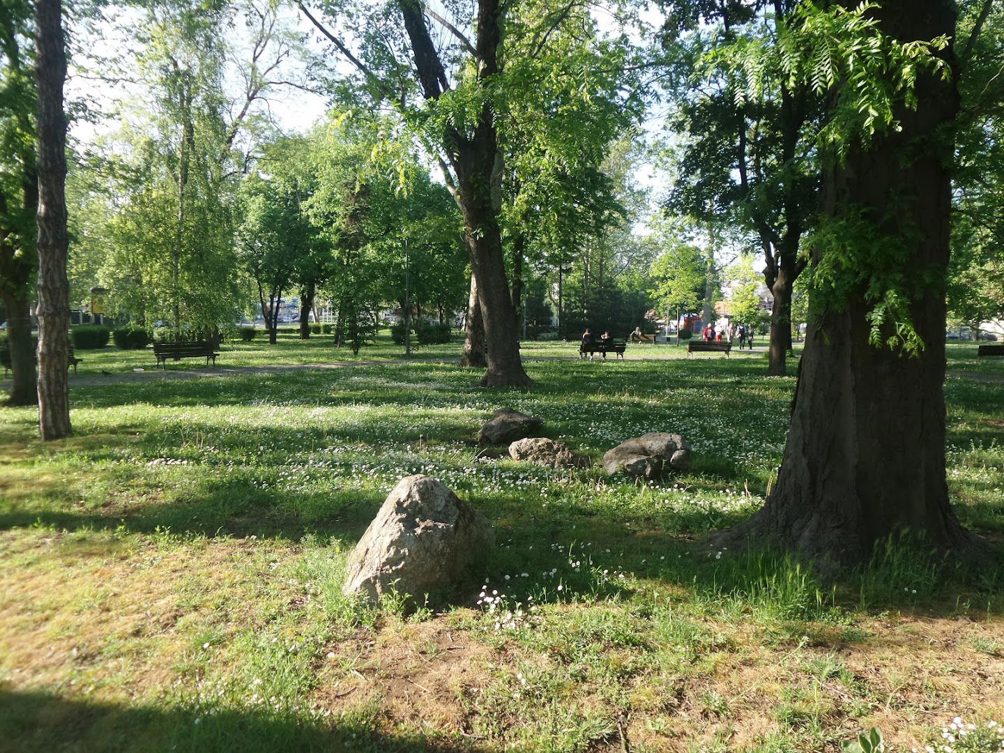 Spomen park „Topovske šupe”