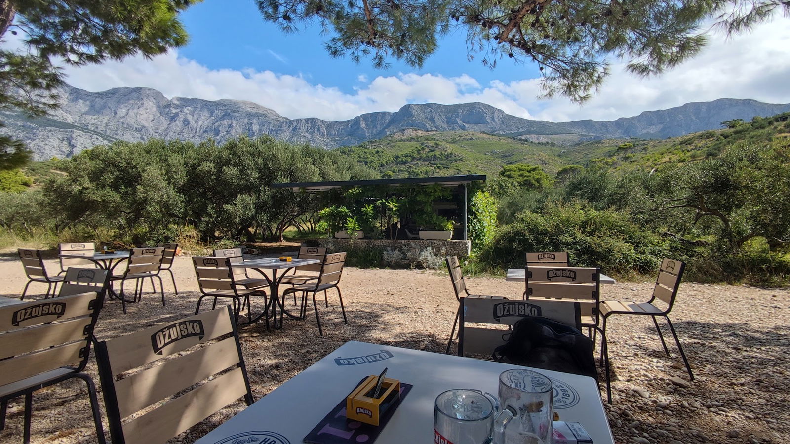 Beach Bar & Fast Food LORI