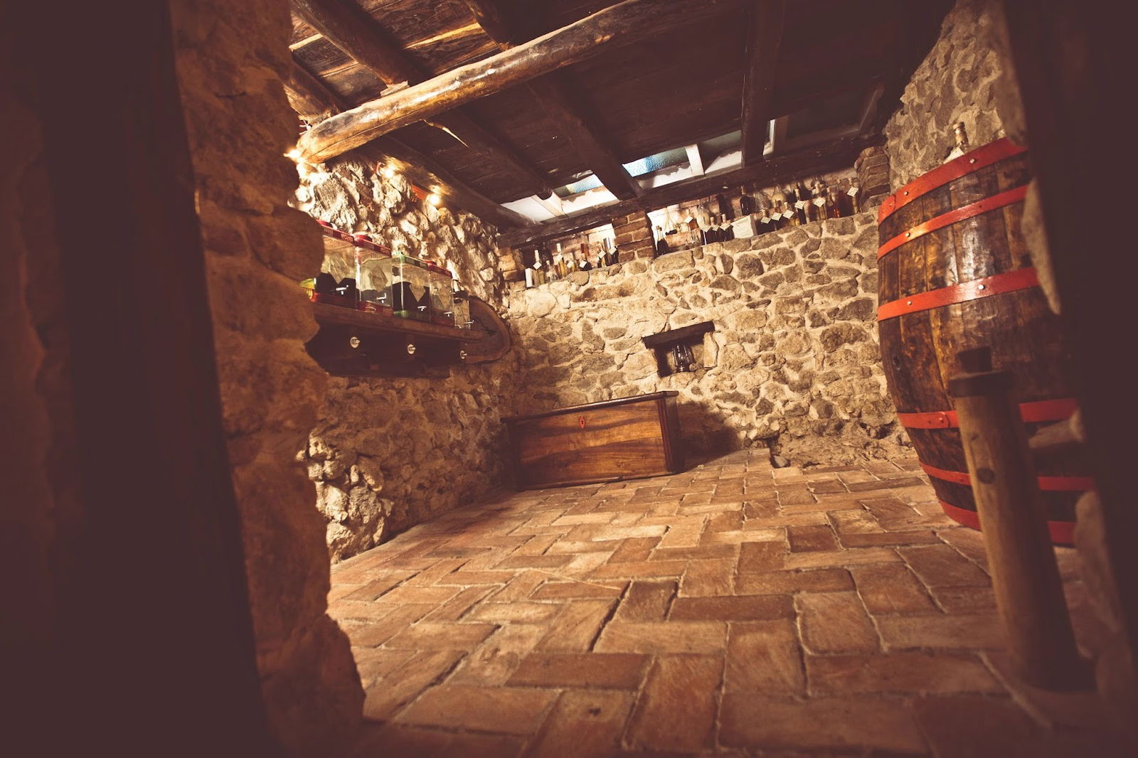 Brandy House Hedonica