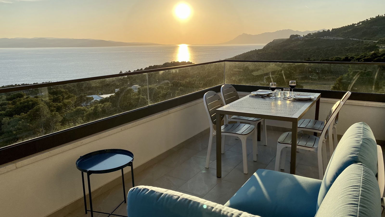 MakAzura Sunset Apartment