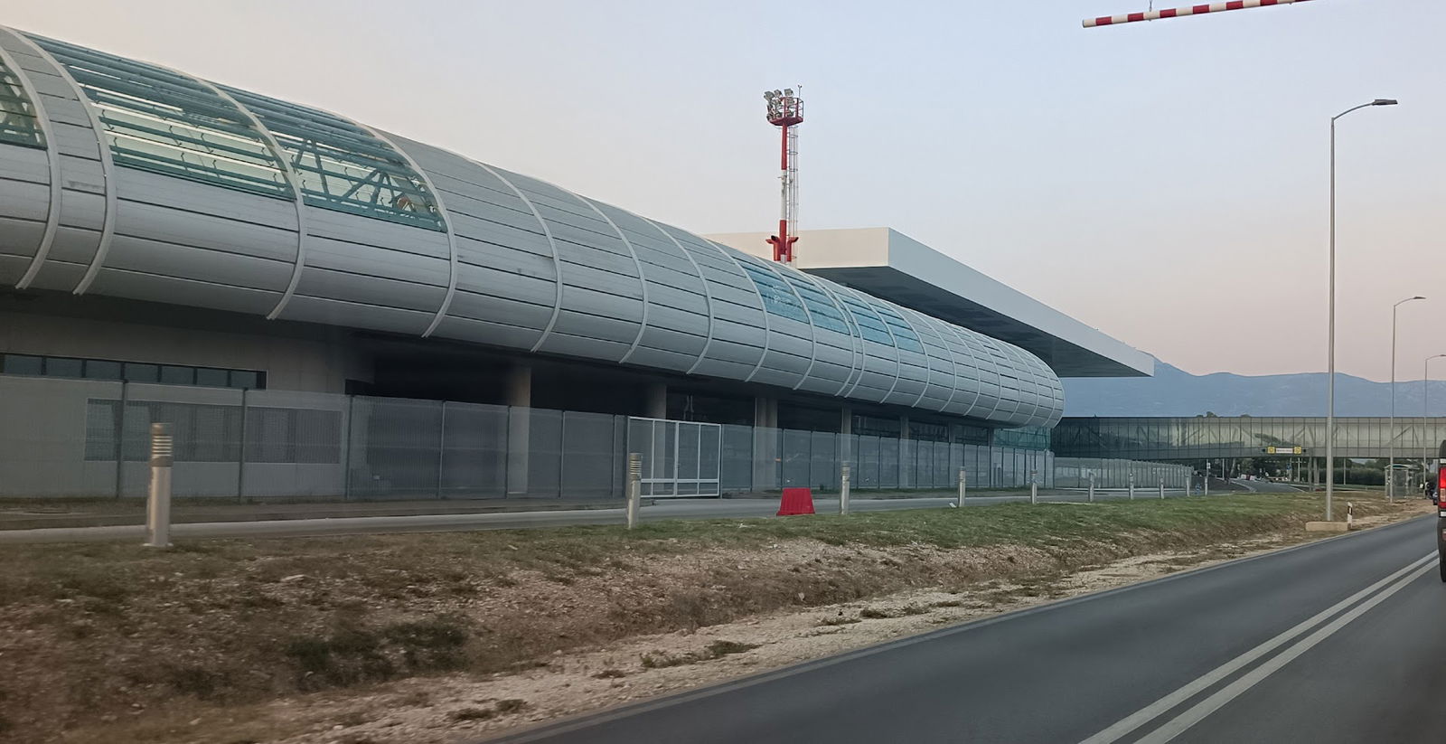 ZRAČNA LUKA OKRETIŠTE