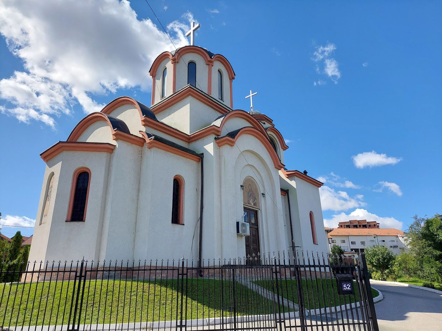 Српска православна црква Свете Великомученице Недеље