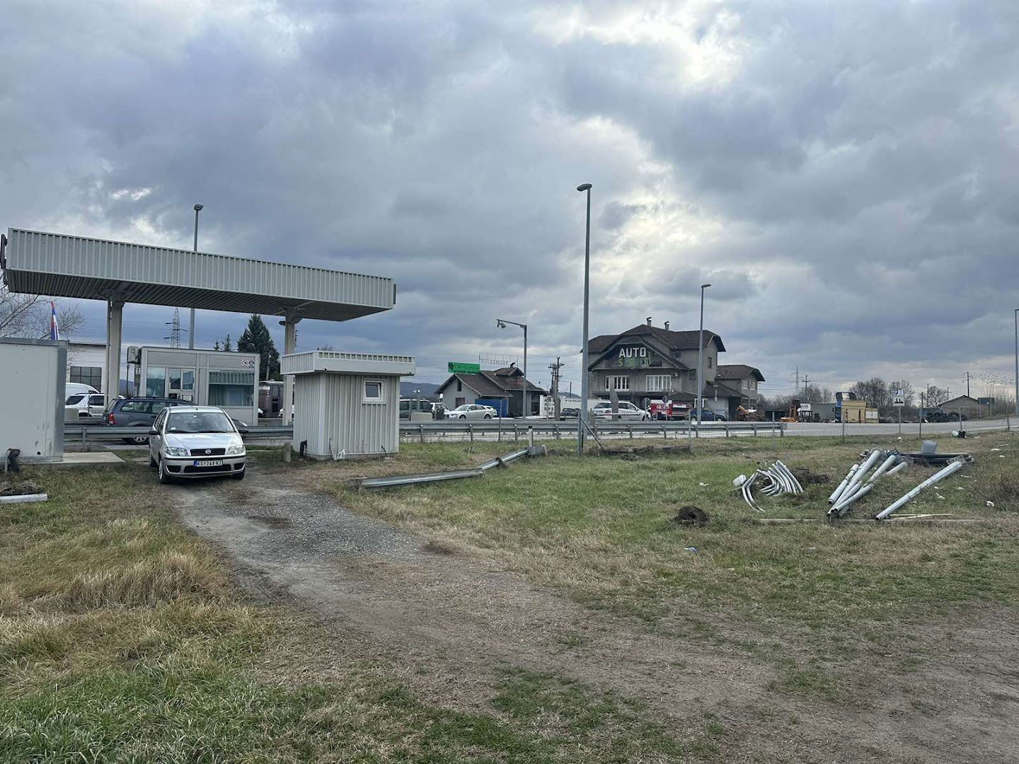 Šlep služba Lapovo (Vulkanizer i Auto servis)