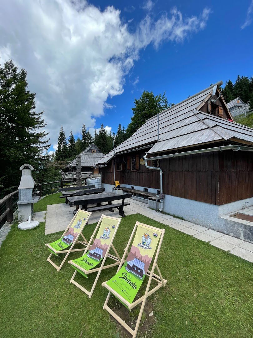 Koča Slovenka Velika planina - koča z nasmehom - Chalet Slovenka