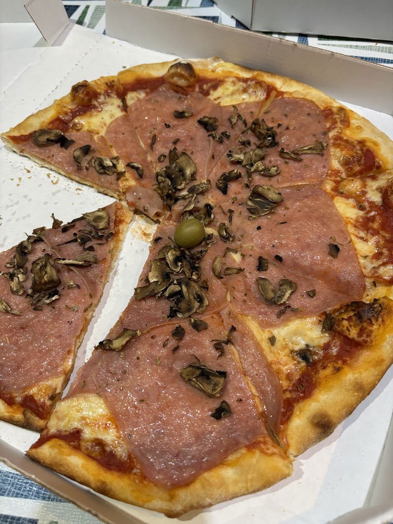 "UNO"- Pizza & grill