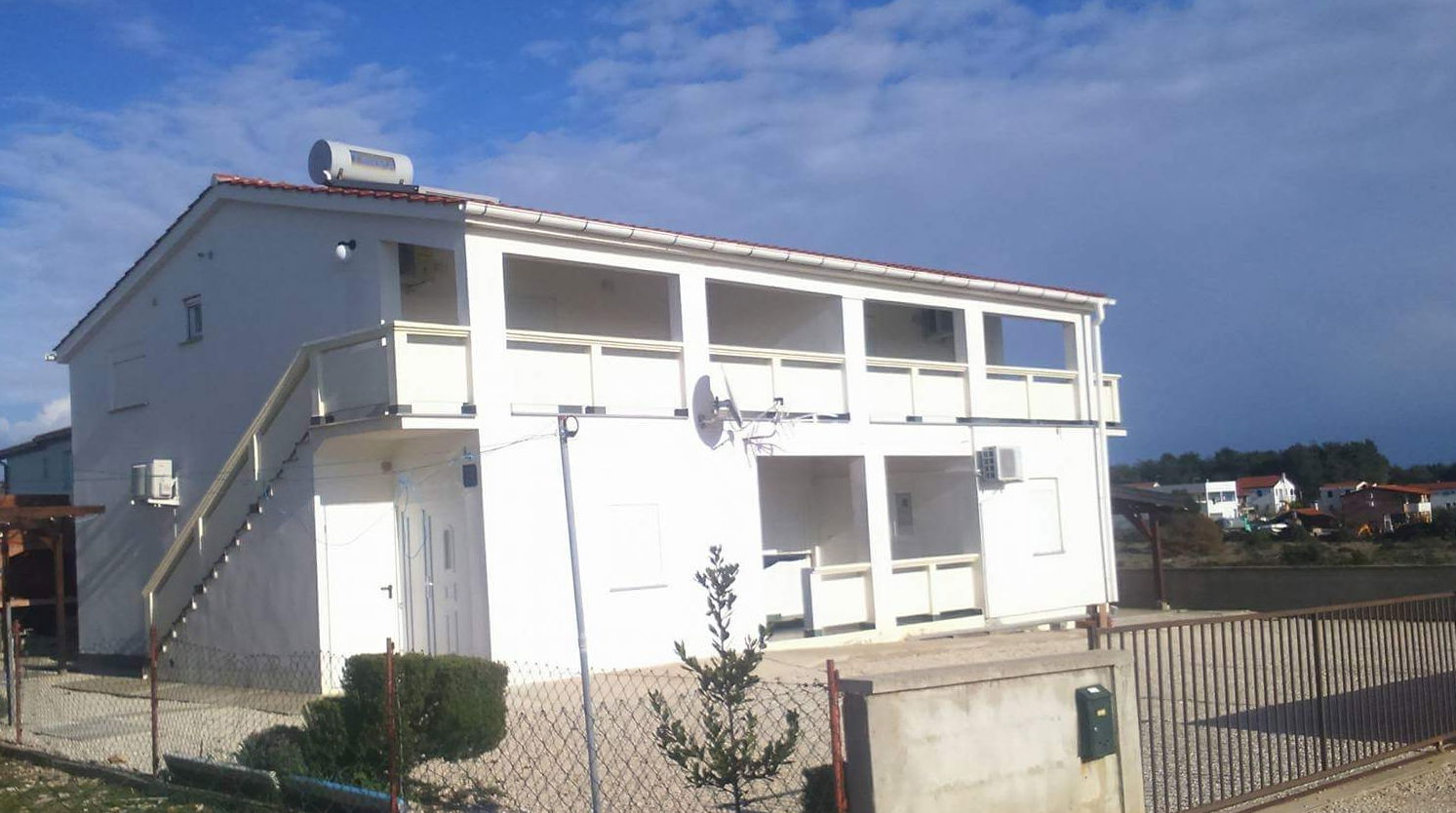 Apartmani Mira Tresk Otok Vir