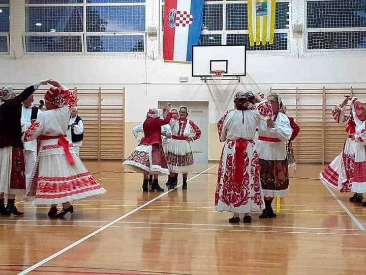 KULTURNO-UMJETNIČKO DRUŠTVO OPOROVEC