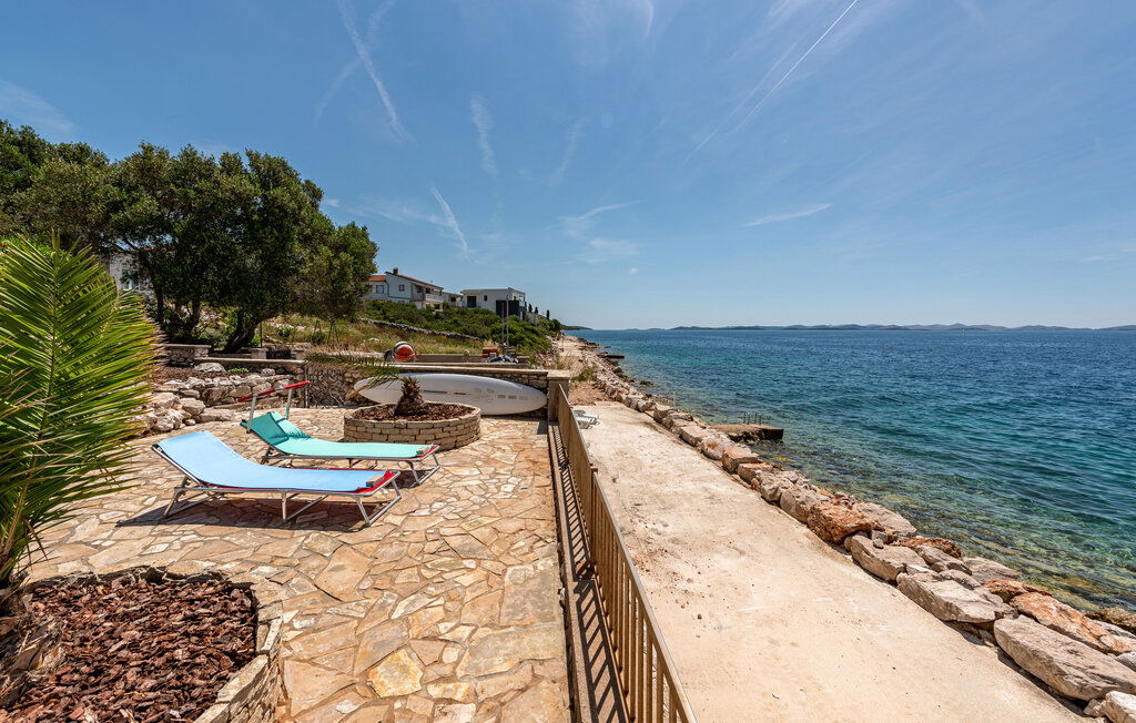 Apartments Dvije Palme