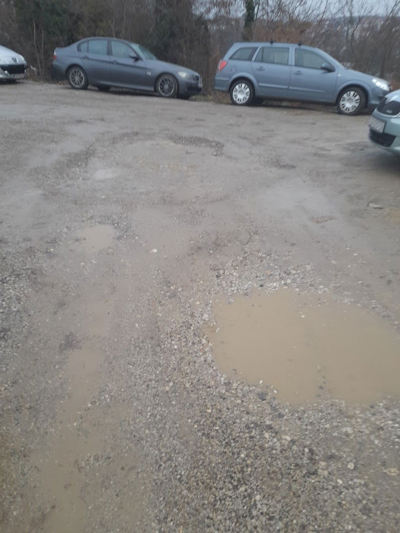 Parkiralište MAKADAM Rebro