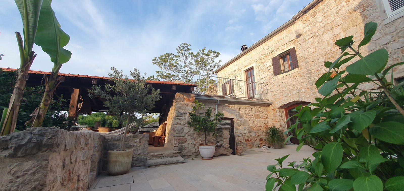 The Hideaway, stone villa with pool