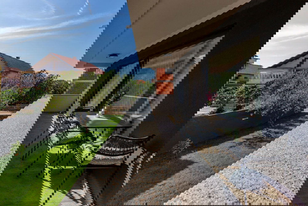 Exquisite Prestige Luxury Apartments With Shared Pool