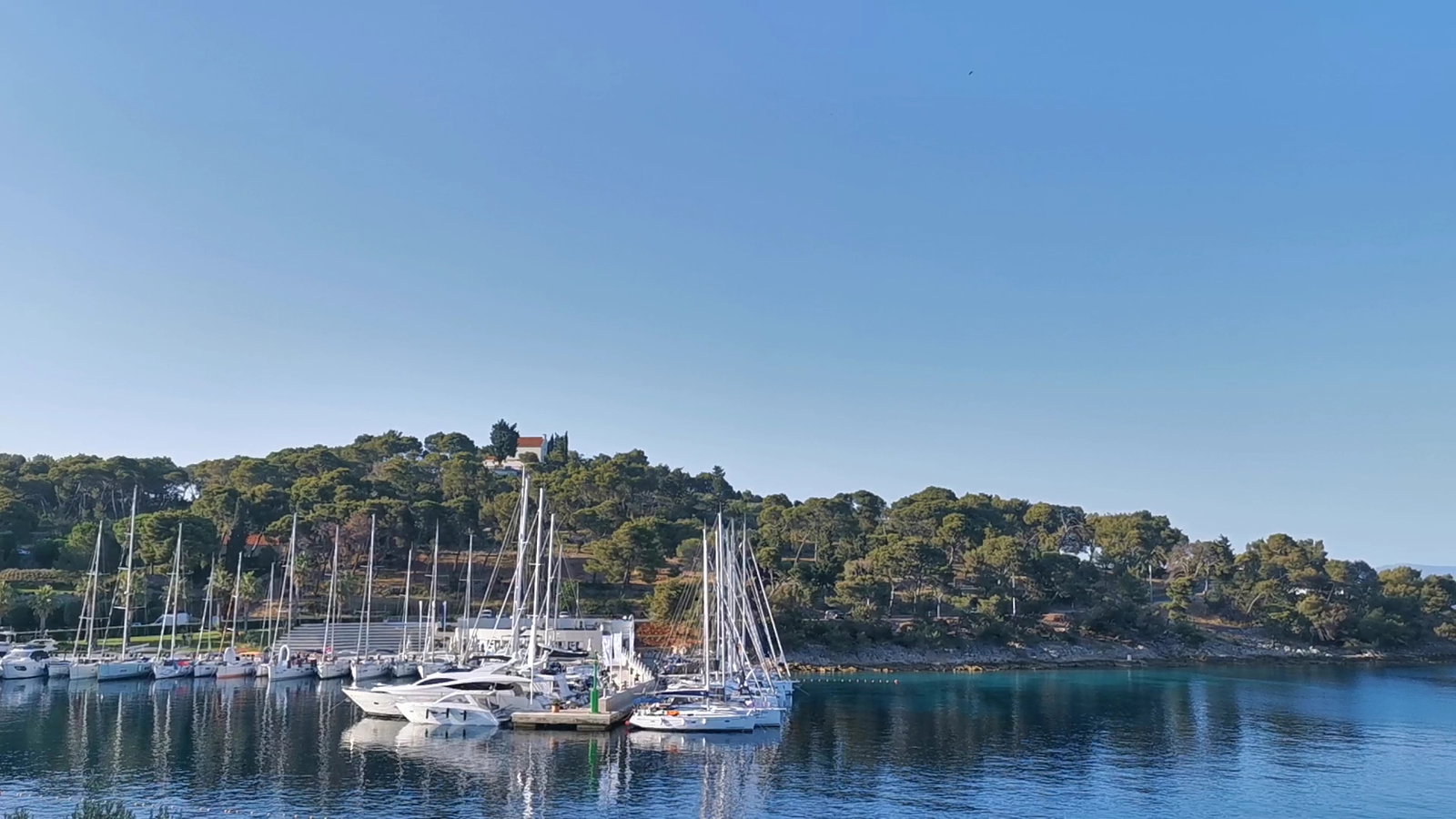 Golden View Luxury Apartment