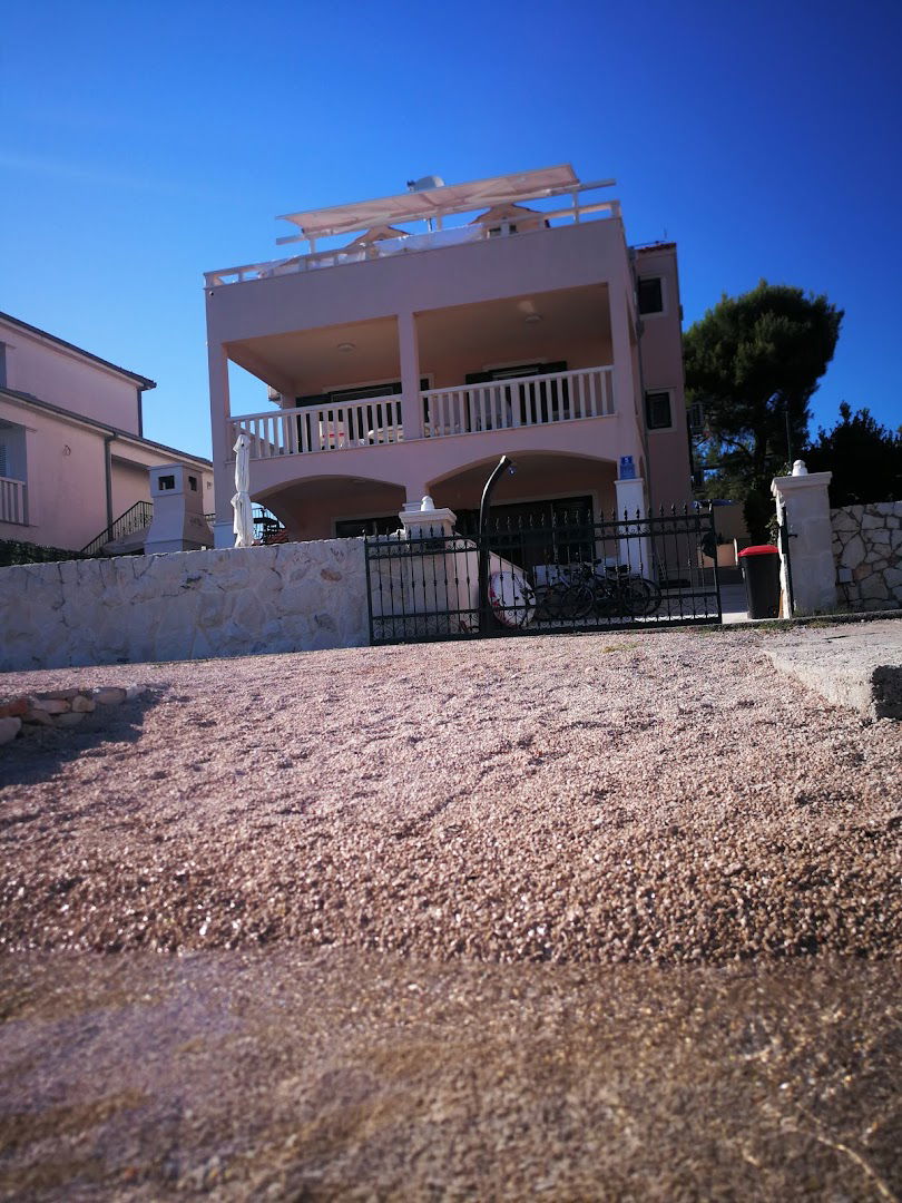 Beach Apartments Rogoznica