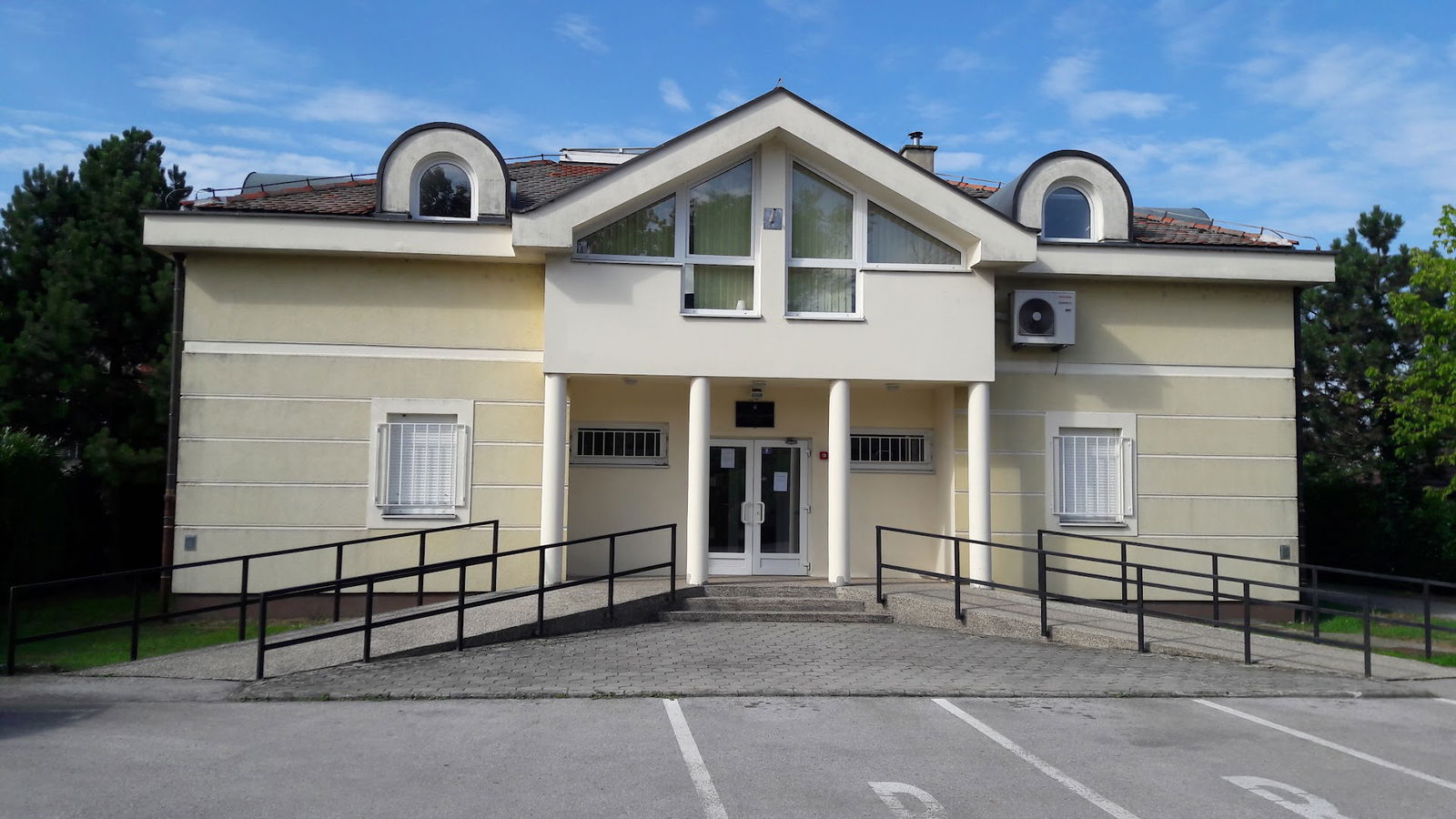 Hrvatski zavod za socijalni rad, područni ured Kutina