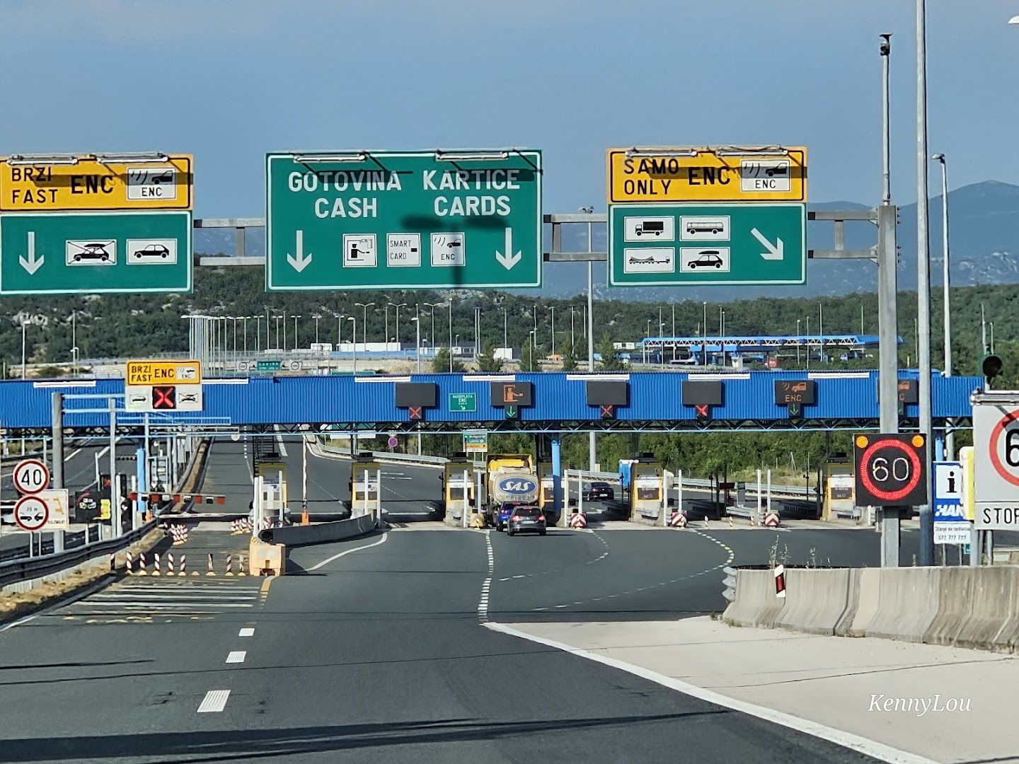 Toll plaza Čarapine