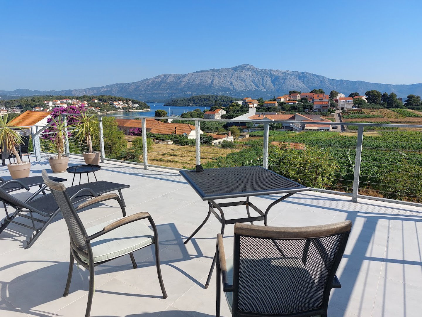 White House Lumbarda