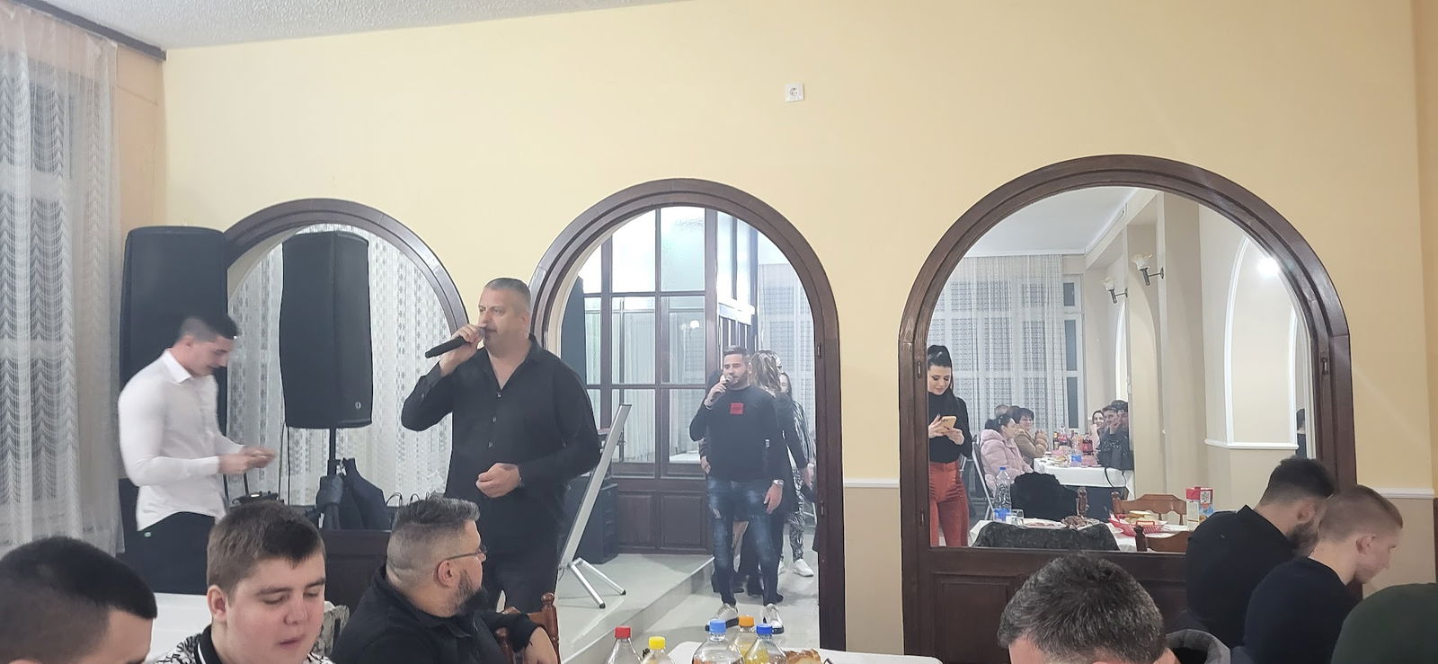 Bivsa Tecina kafana Jarak