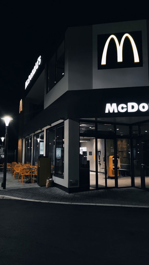 McDonald's Ada Drive Thru