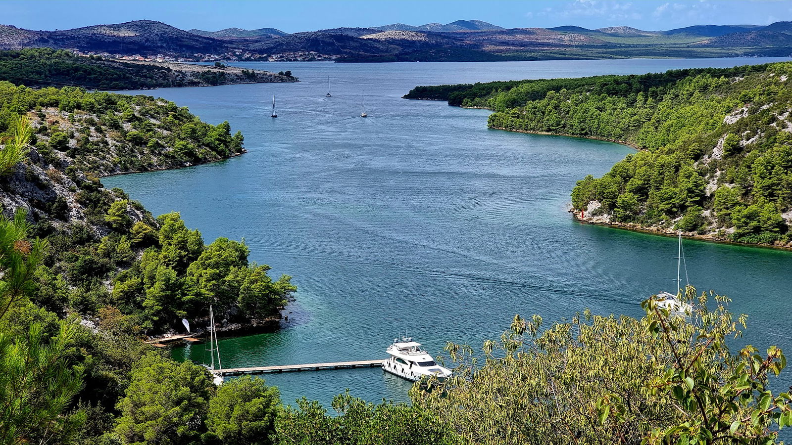 Statue of Our Lady of the Way