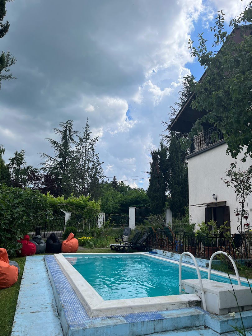 Vrcin vintage pool spa house