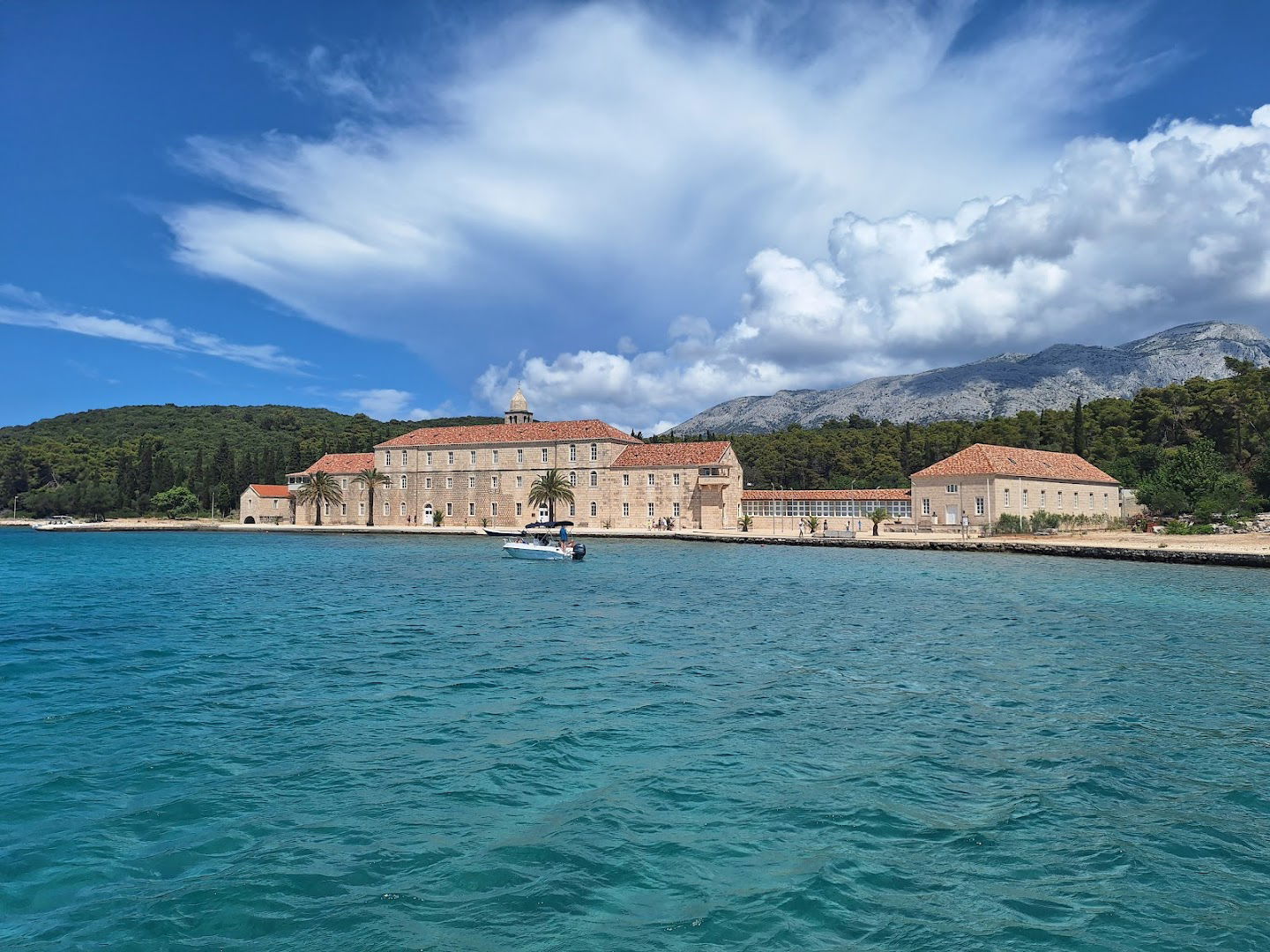 Postaje križnog puta na Badiji