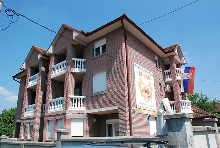 Dom za stare,, Dom Zlatno srce,,