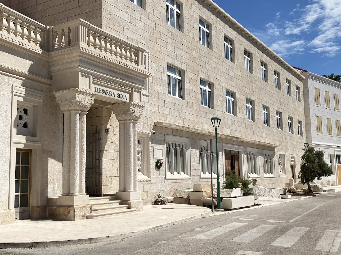 Sculpting Academy in Pučišća