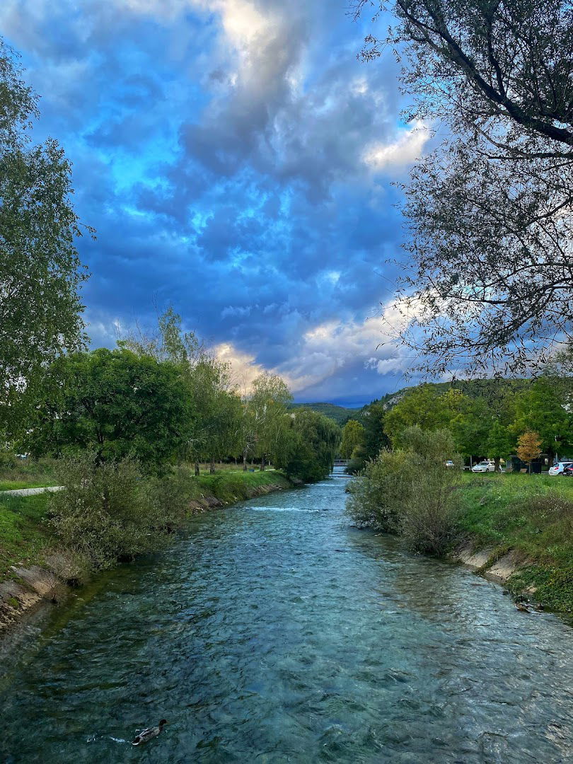 Šetnica kraj Zorićevine