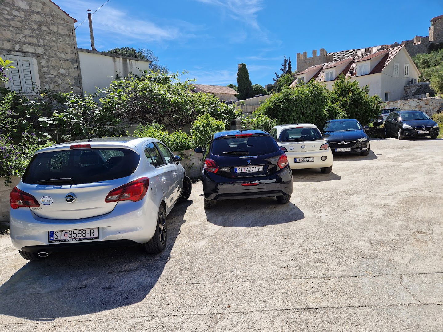 Rent a car Hvar - Suncity