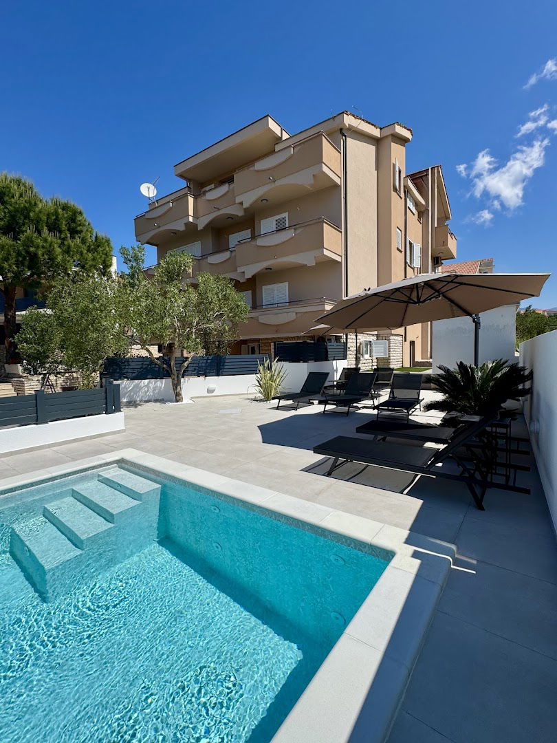 Apartments Toma Novalja