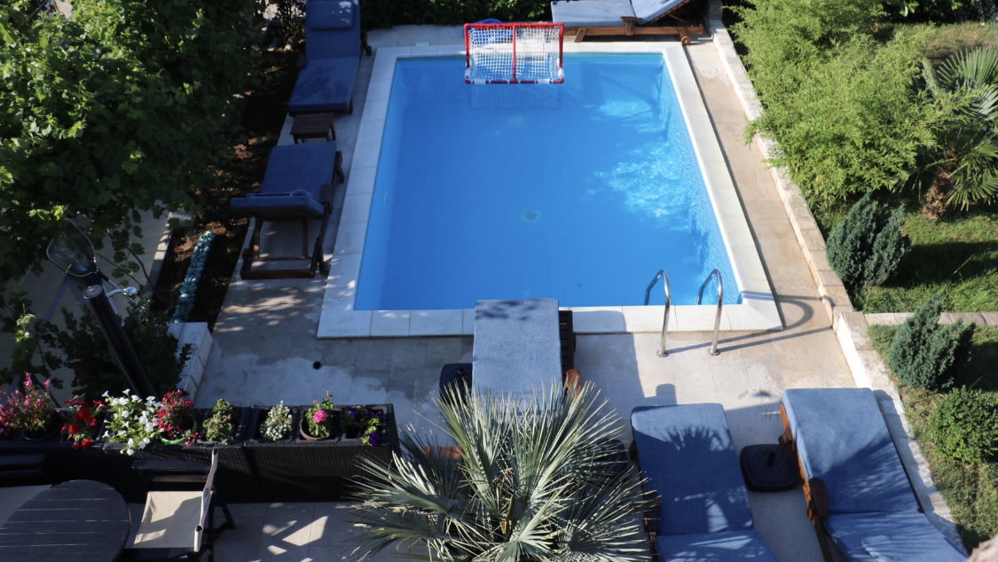 "Sunny Hills" Apartments with pool