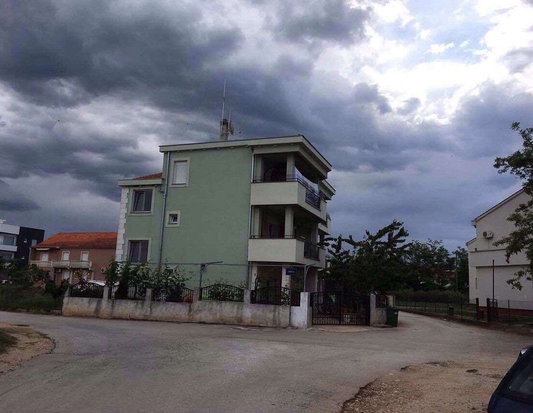 Apartments and Rooms Denis