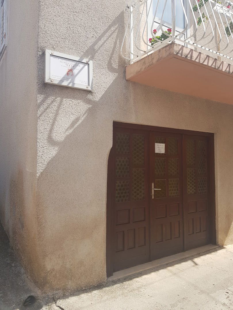 Veterinarska stanica Lesi