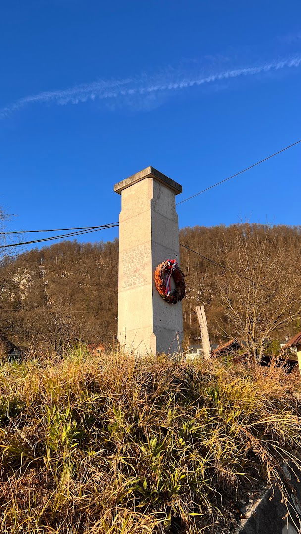 Spomenik posvečen požigu Rašice