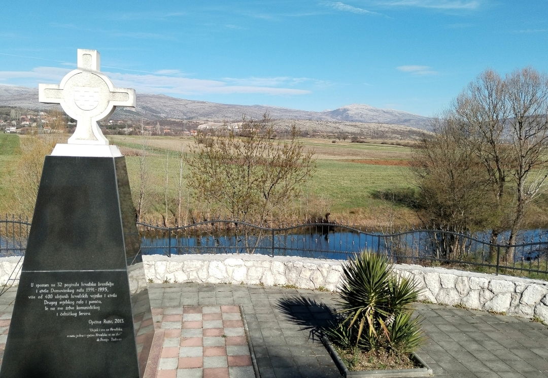 Spomen obilježje žrtvama 2. svjetskog i Domovinskog rata