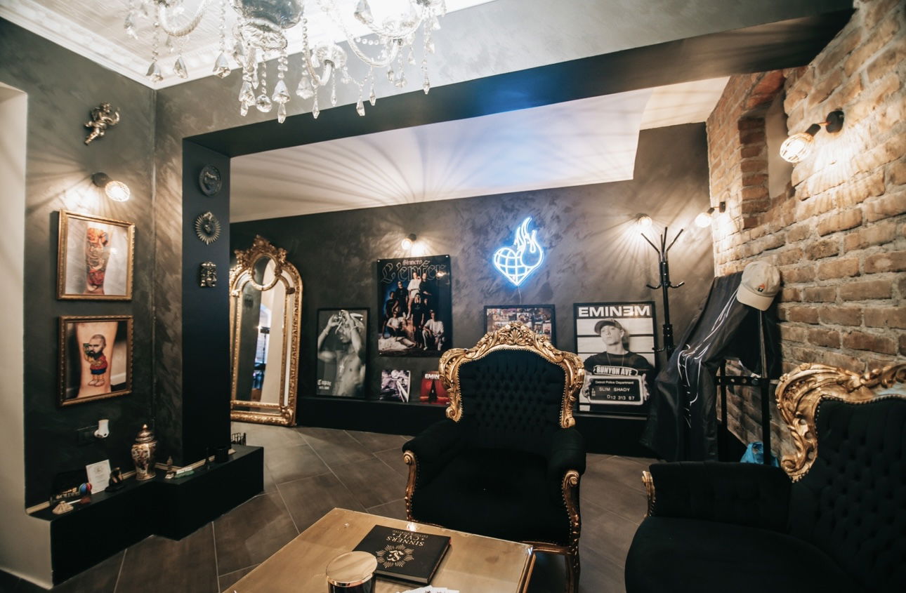 Sinners CVLT, Obrt za tetoviranje i piercing