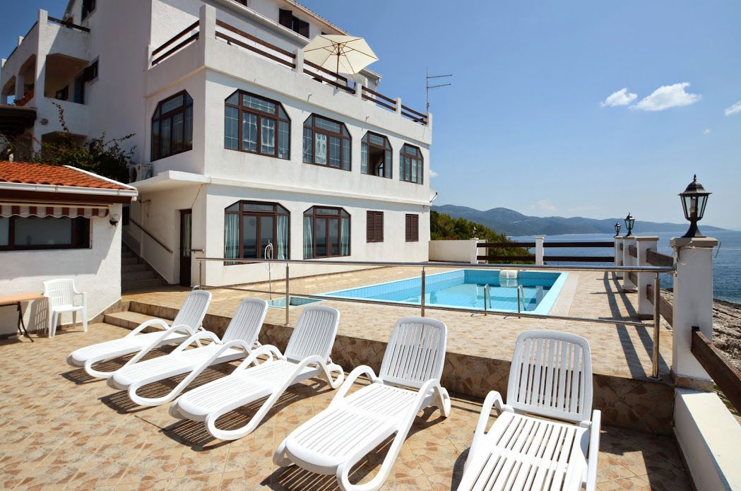 Villa ROSE Zavalatica apartments