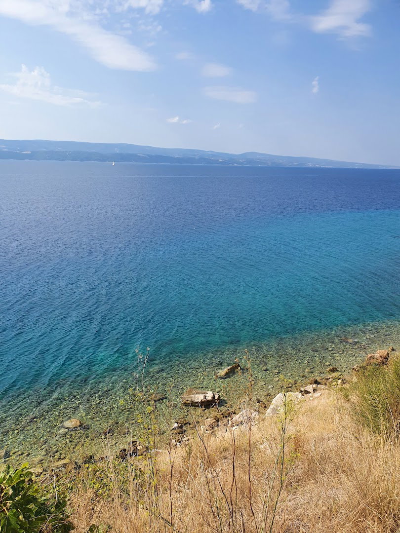 Dolphin apartments Parking